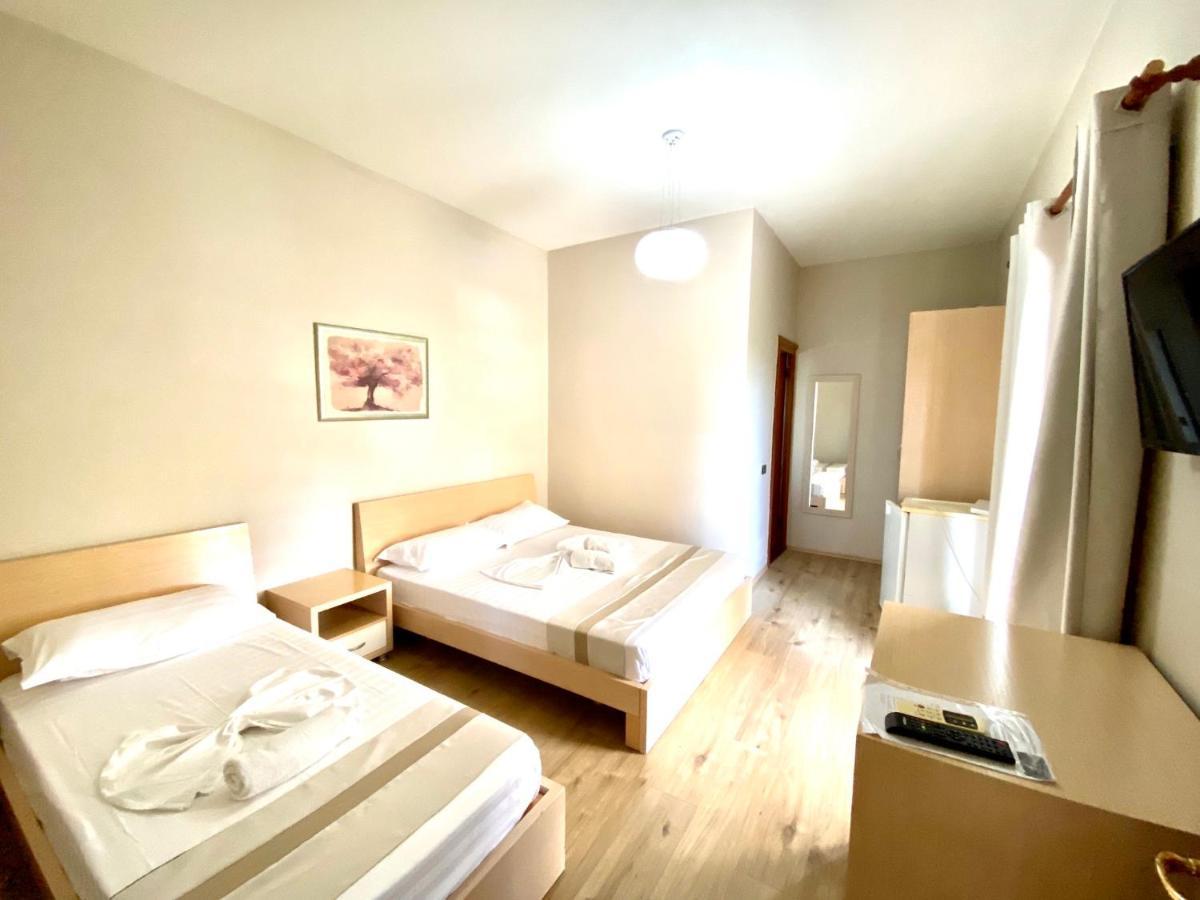 Hotel Denta Radhimë 外观 照片