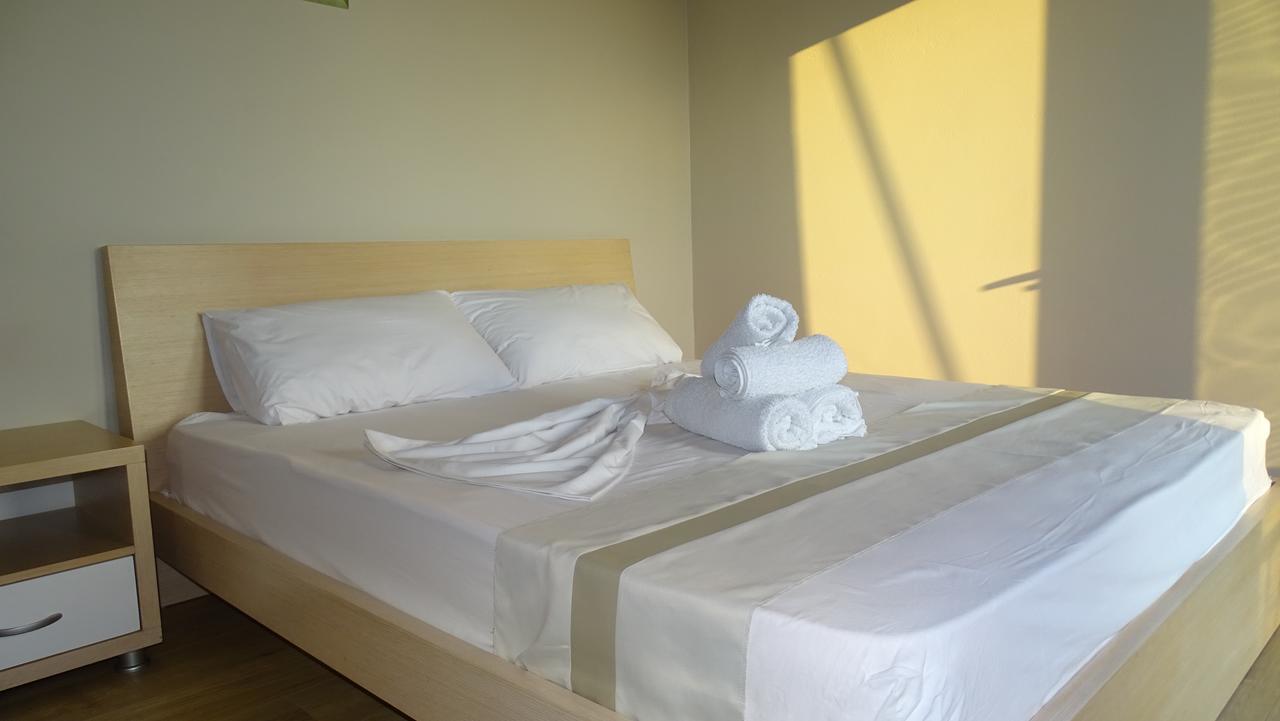 Hotel Denta Radhimë 外观 照片