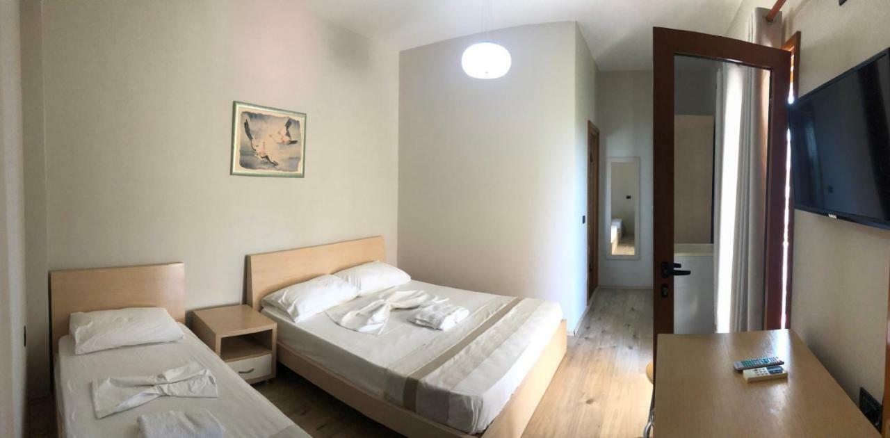 Hotel Denta Radhimë 外观 照片