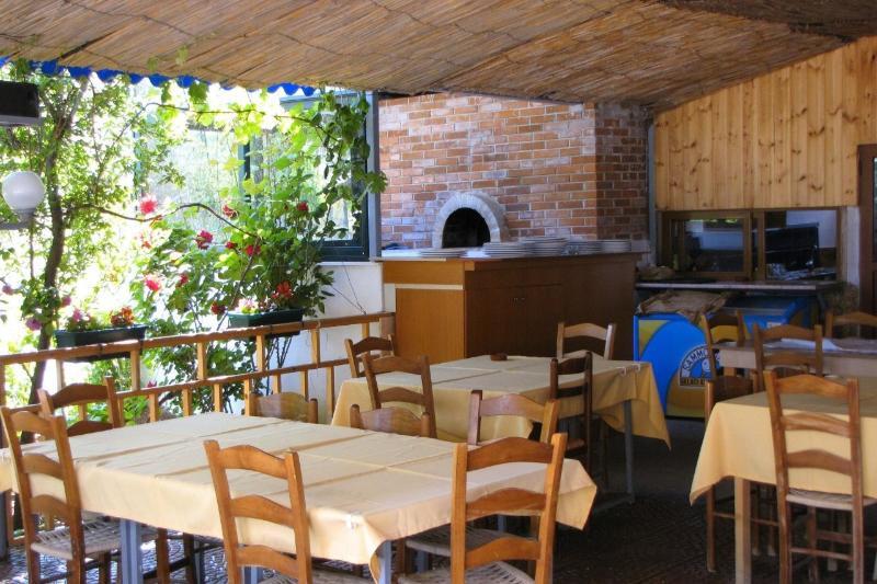 Hotel Denta Radhimë 外观 照片